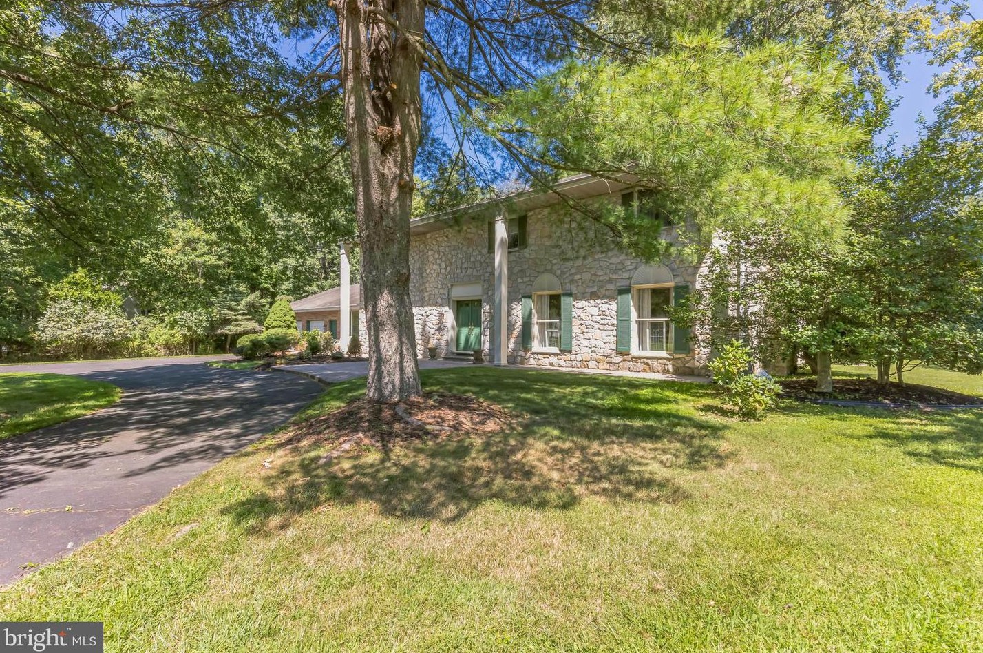 1304 Squire Dr, Prospectville, PA 19002