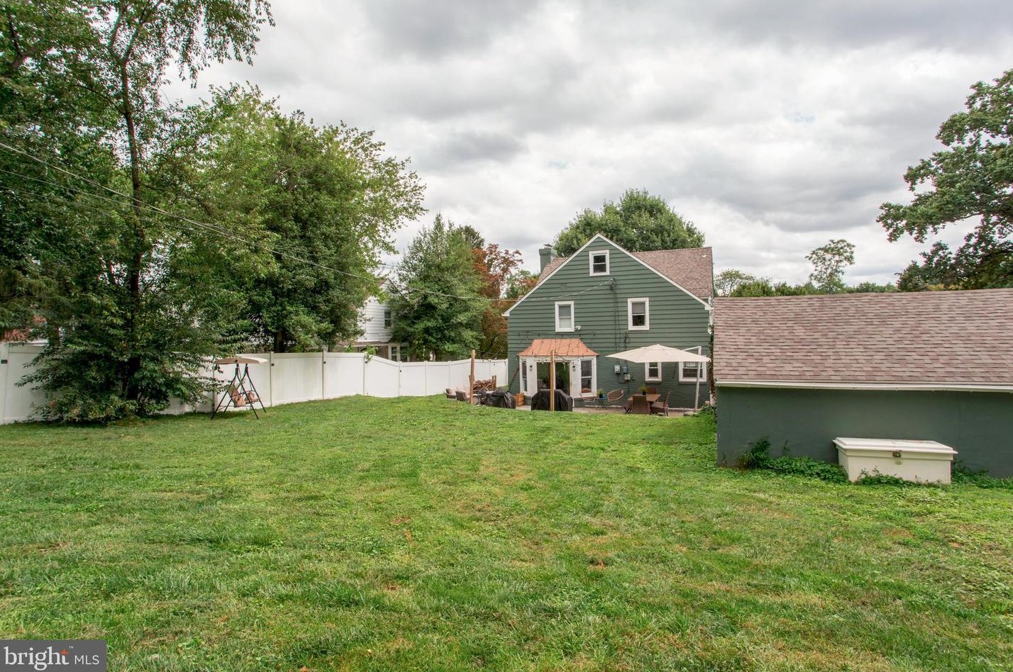 540 Baeder Rd, Meadowbrook PA  19046-1554 exterior