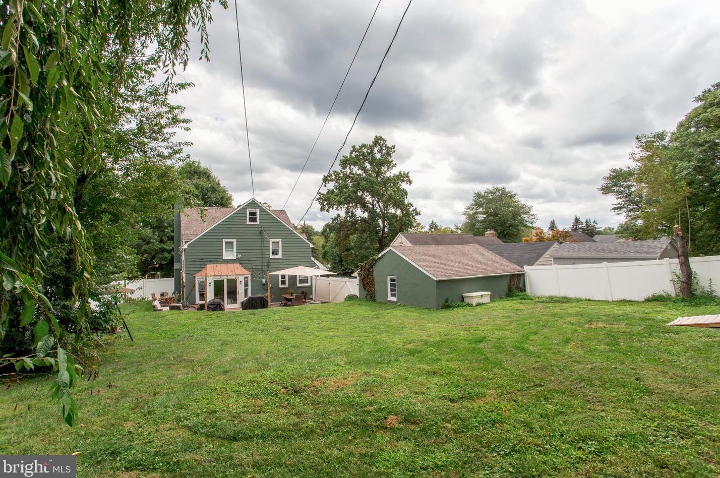 540 Baeder Rd, Meadowbrook PA  19046-1554 exterior