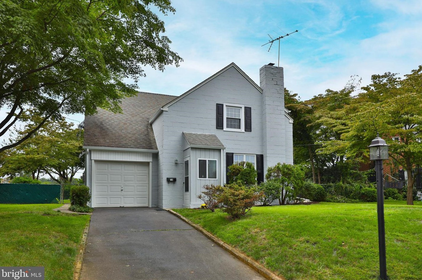 718 Kirkwood St, Meadowbrook, PA 19046