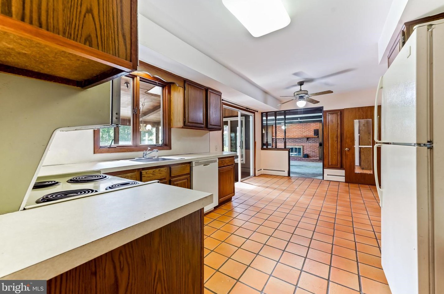 232 Lenape Dr, North Wales PA  19454-2311 exterior