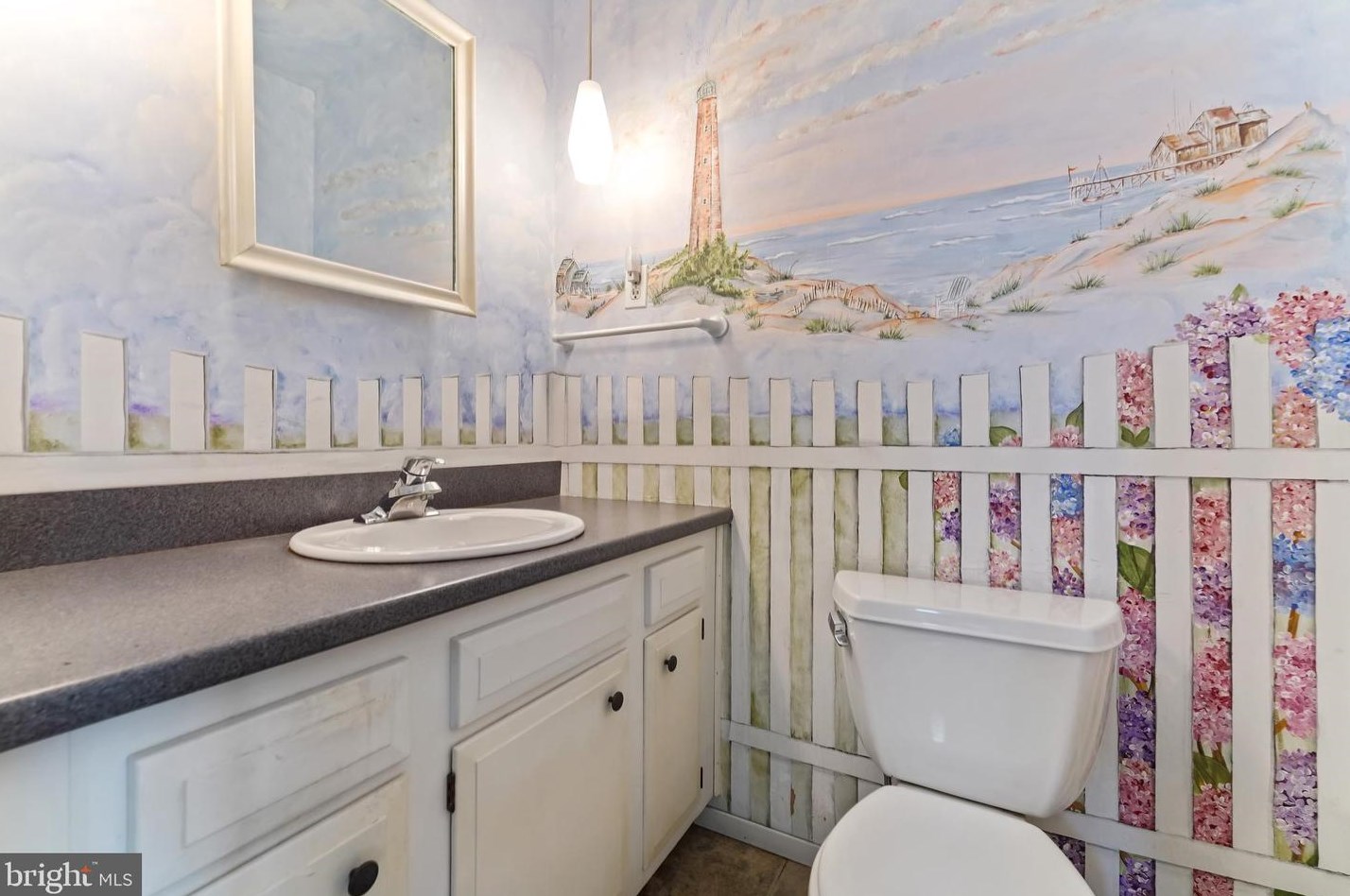 232 Lenape Dr, North Wales PA  19454-2311 exterior