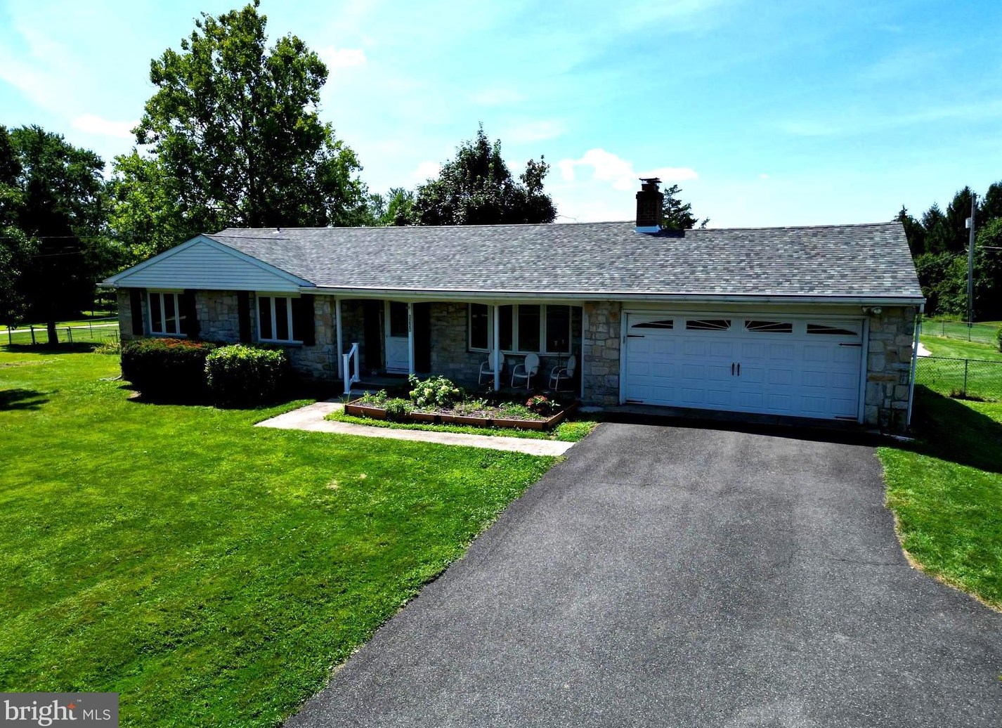 3220 Little Rd, Perkiomenville, PA 18074
