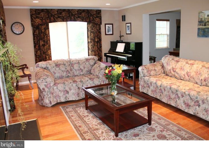 1604 Squire Dr, Prospectville, PA 19002