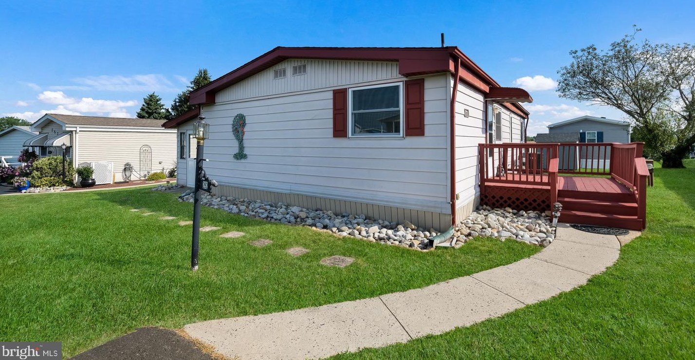 292 Winding Brook Run, North Wales, PA 19454