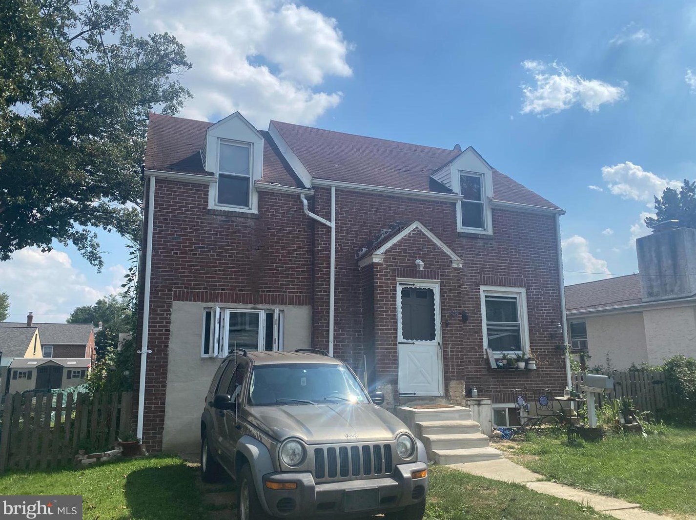 38 Central Ave, Meadowbrook, PA 19046-4212