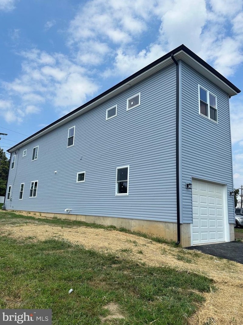 801 York Rd, Willow Grove, PA 19090