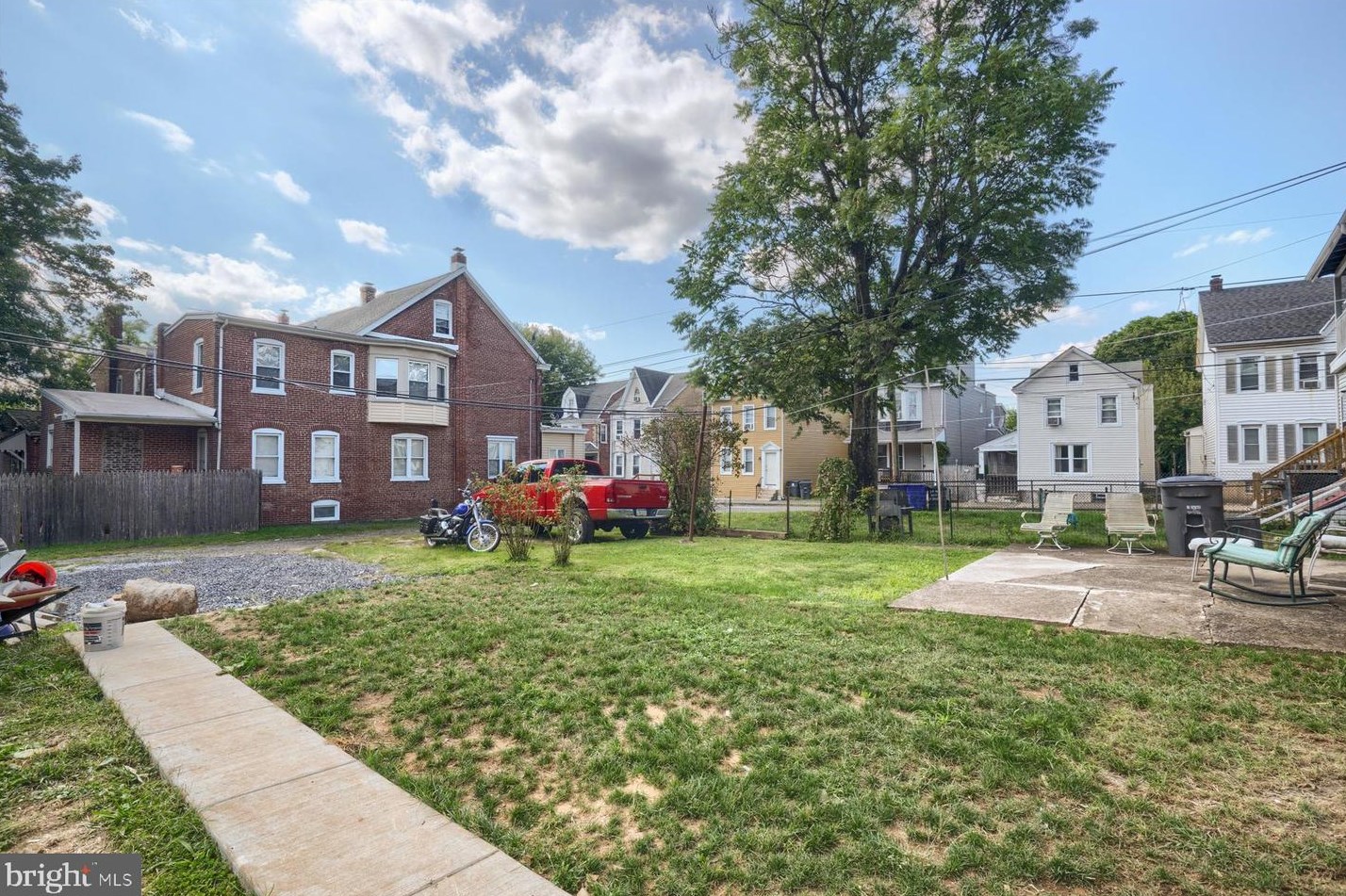 330 Oak St, Pottstown PA  19464-5357 exterior