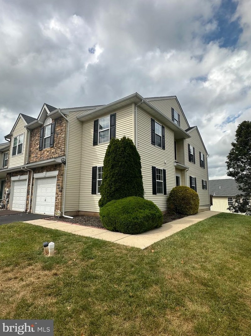 471 Glenn Rose Cir, Norristown, PA 19406