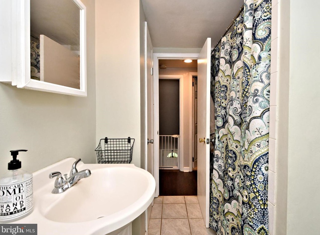 234 10 St, North Wales PA 19454-3019 exterior