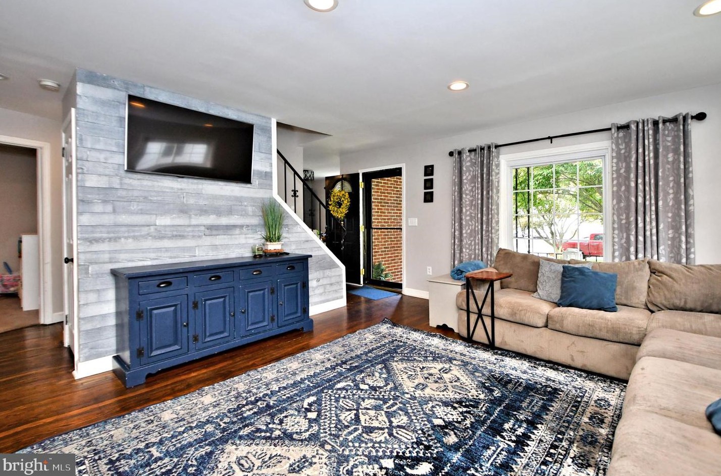 234 10 St, North Wales PA 19454-3019 exterior