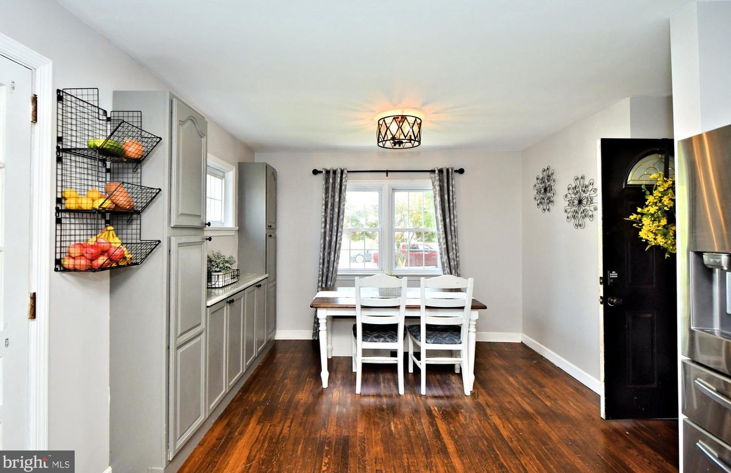 234 10 St, North Wales PA 19454-3019 exterior