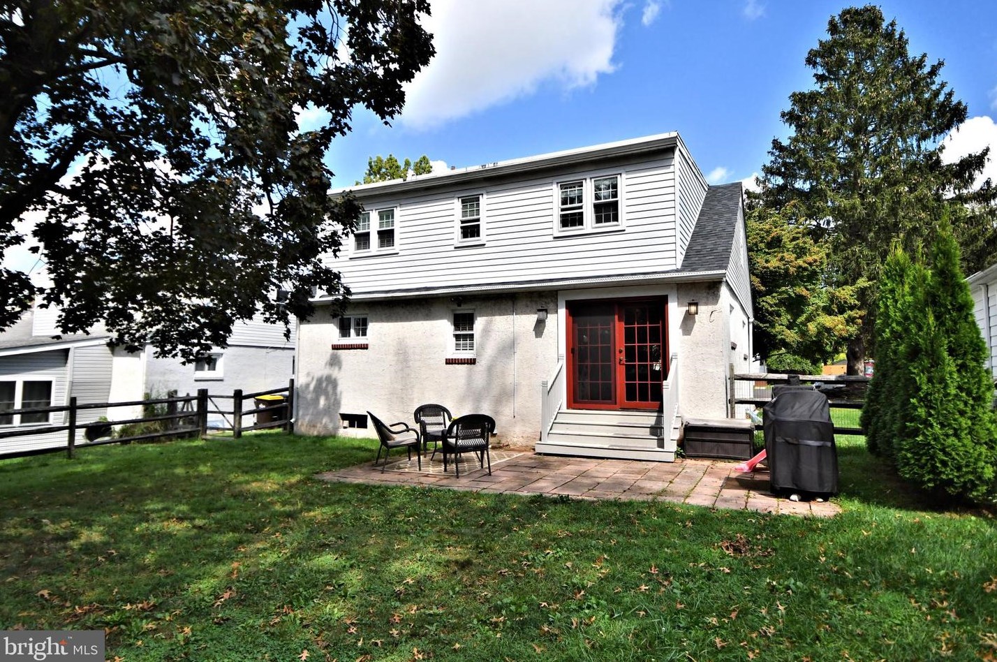 234 10 St, North Wales PA 19454-3019 exterior