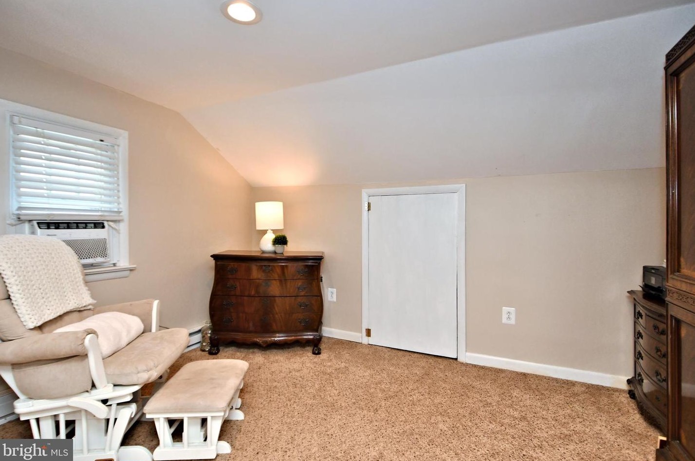 234 10 St, North Wales PA 19454-3019 exterior