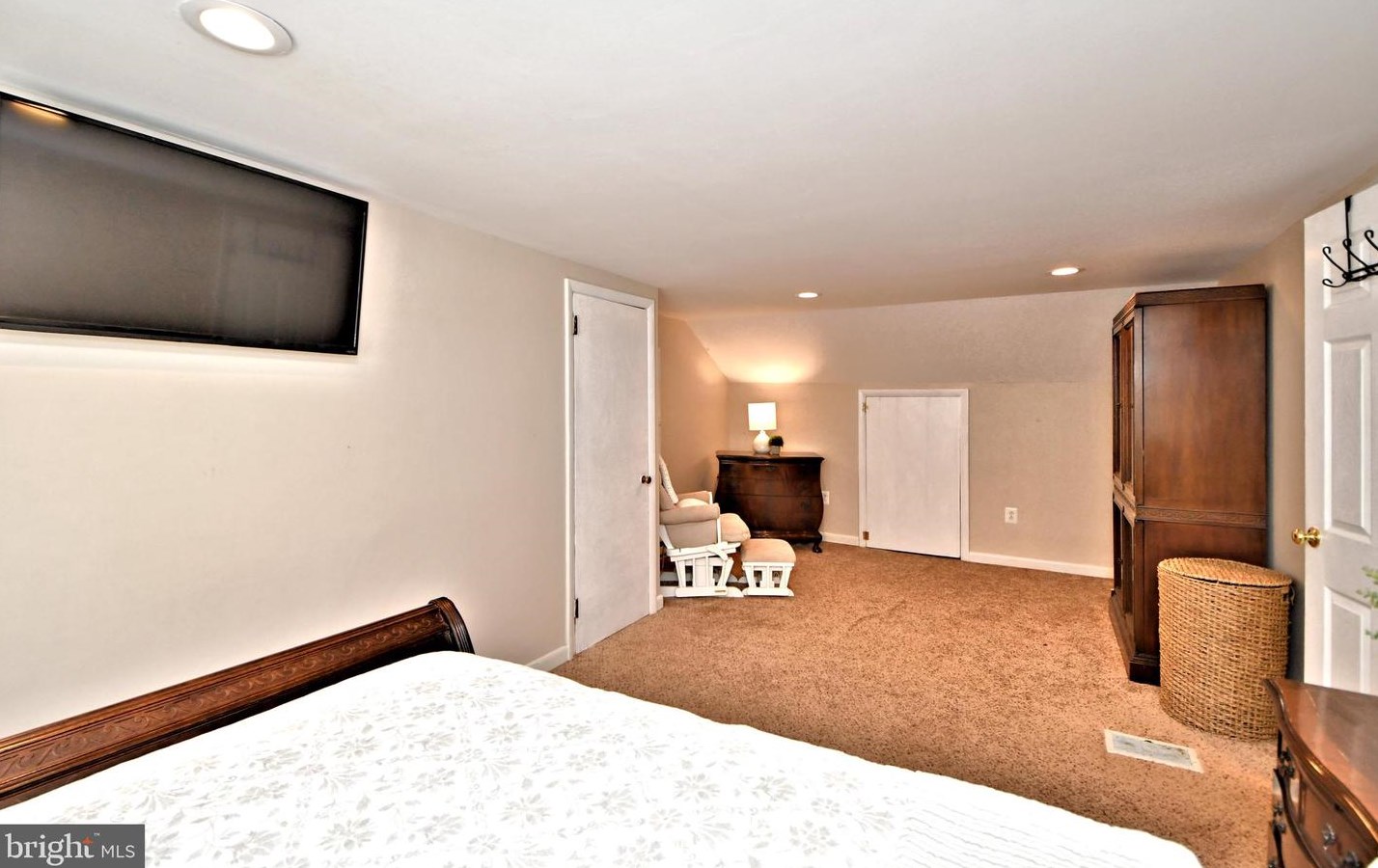 234 10 St, North Wales PA 19454-3019 exterior