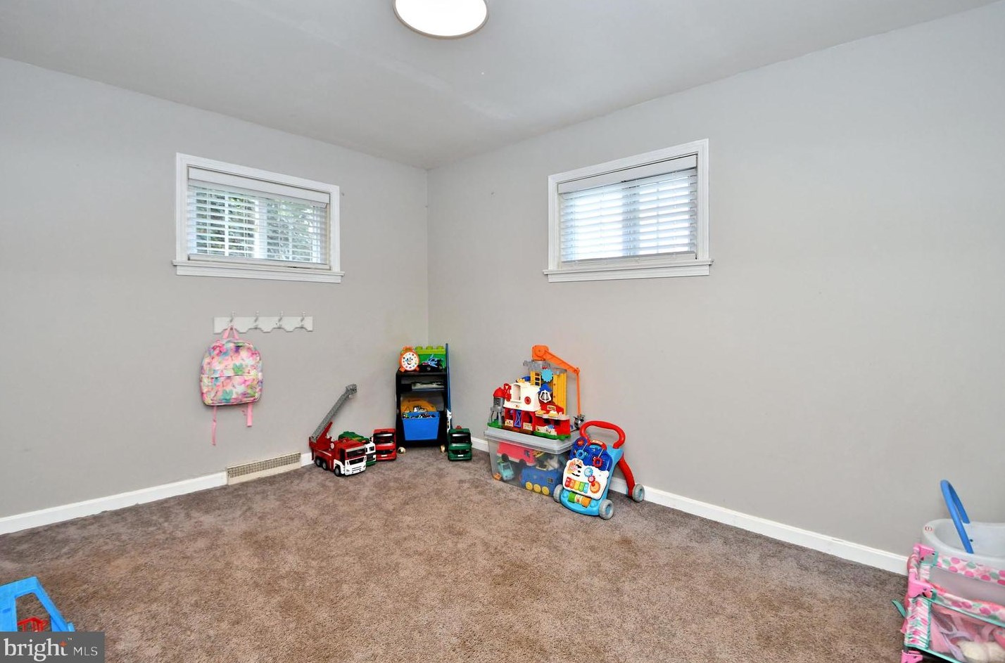 234 10 St, North Wales PA 19454-3019 exterior