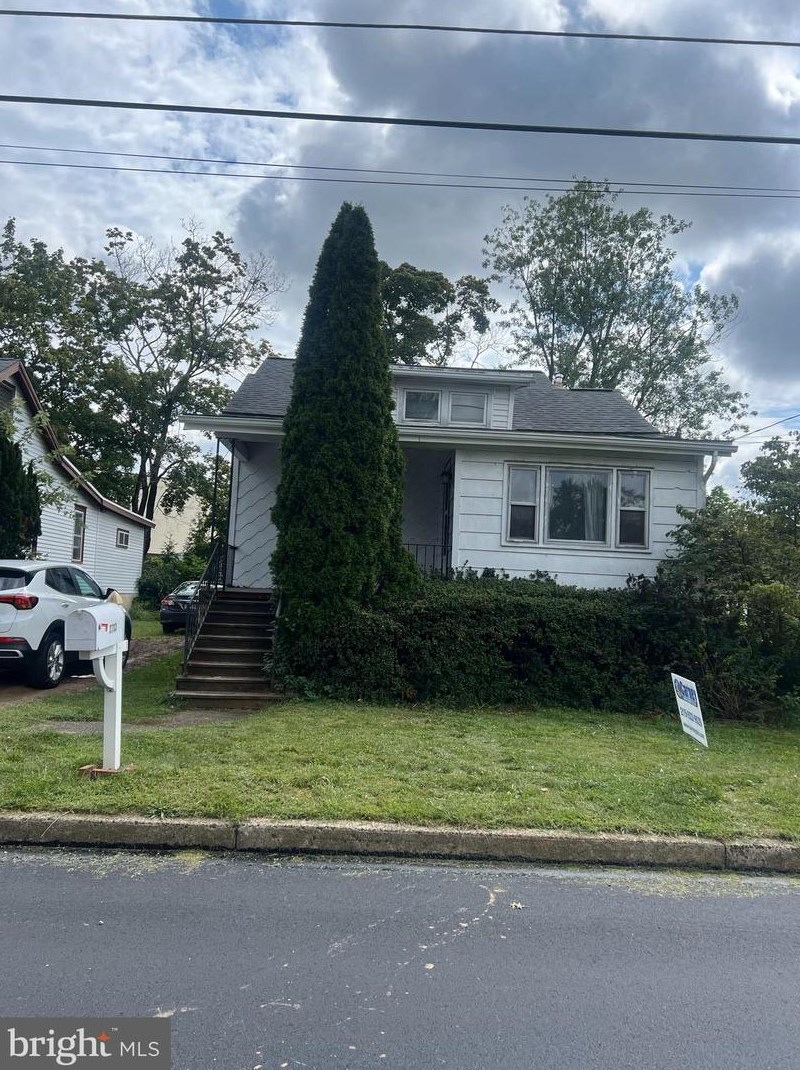 2733 Walnut St, Colmar, PA 18915-9421