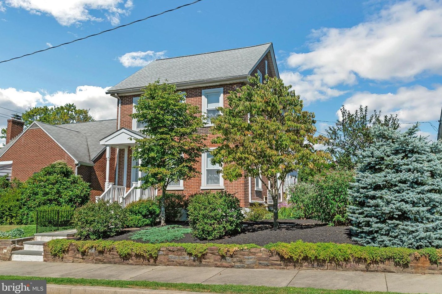 39 W Mt Vernon St, Lansdale, PA 19446