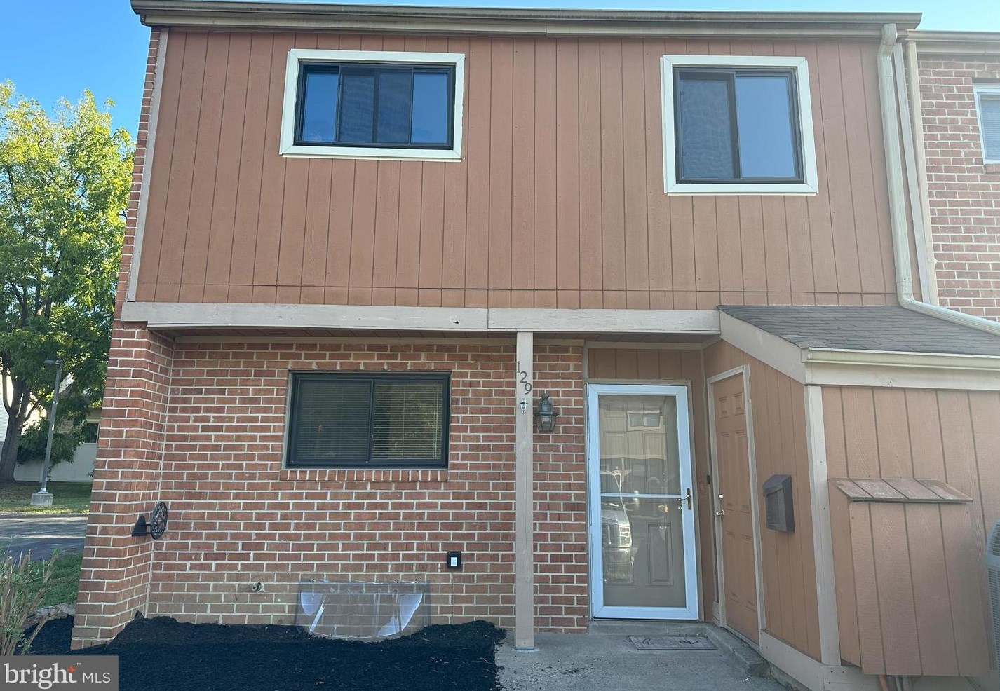 129 Larchwood Ct, Collegeville, PA 19426