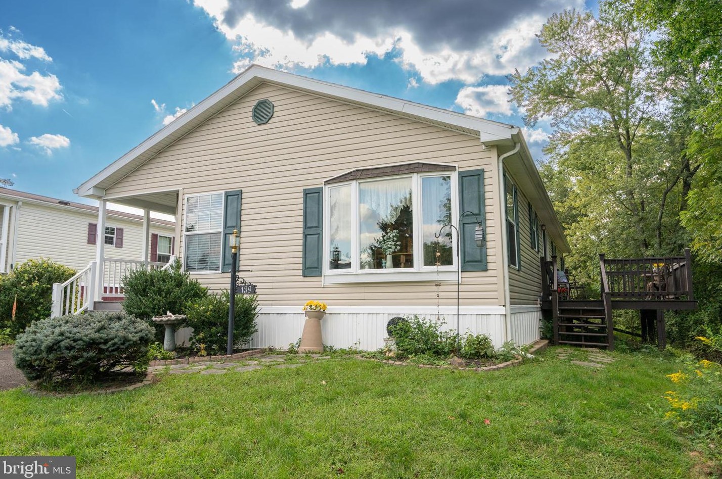 139 Creeks Edge Ct, North Wales, PA 19454-1134