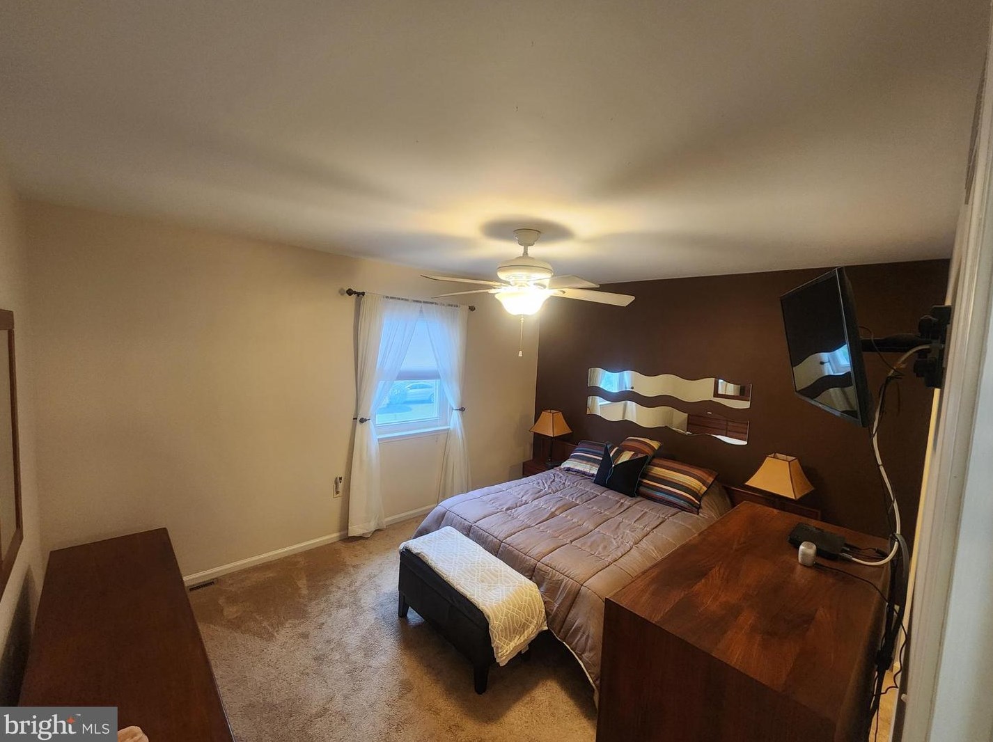 155 Stayman Dr, North Wales PA 19454-1434 exterior