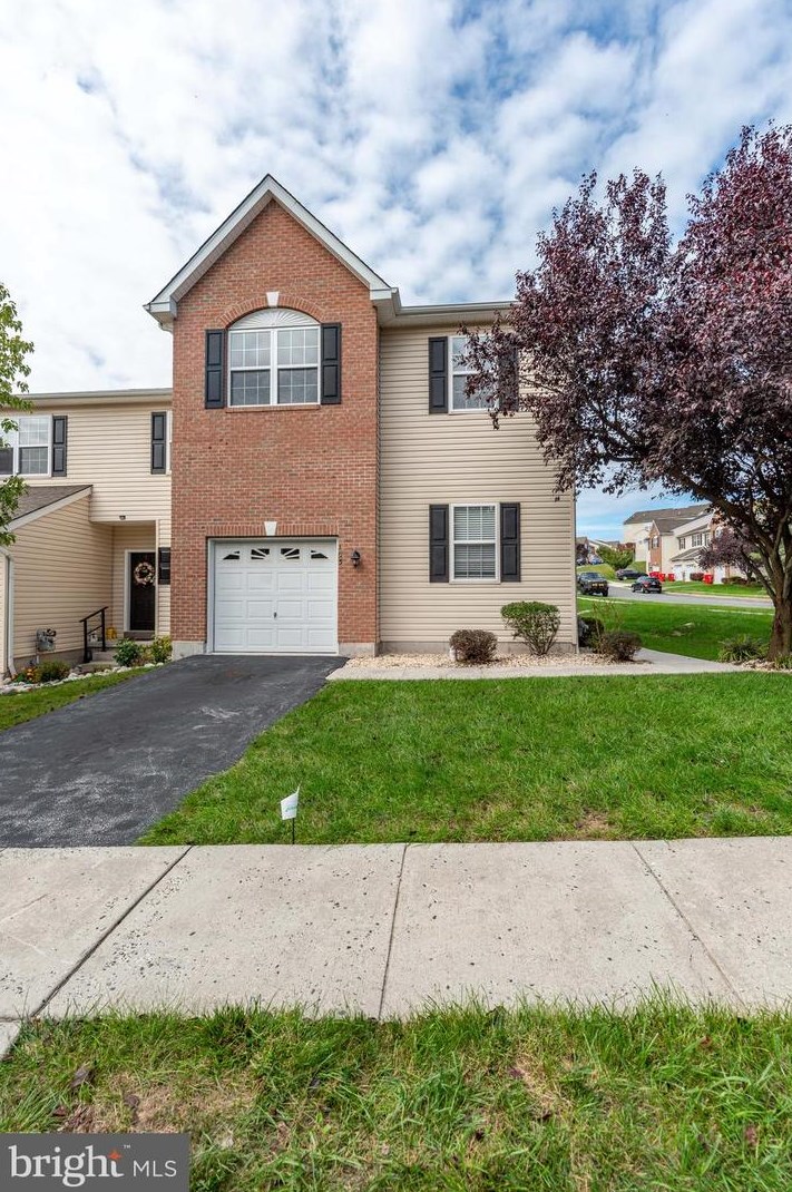 105 Stone Hill Dr, Pottstown, PA 19464