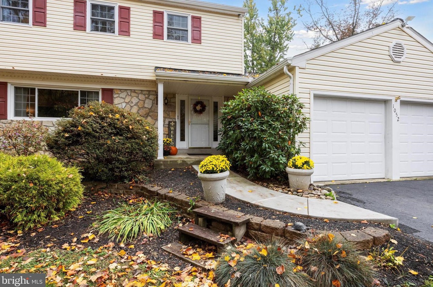 1052 Shearwater Dr, Norristown, PA 19403