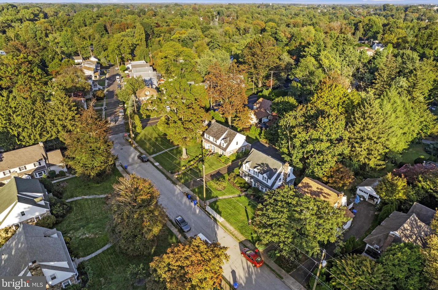 8345 Roberts Rd, Melrose Park, PA 19027