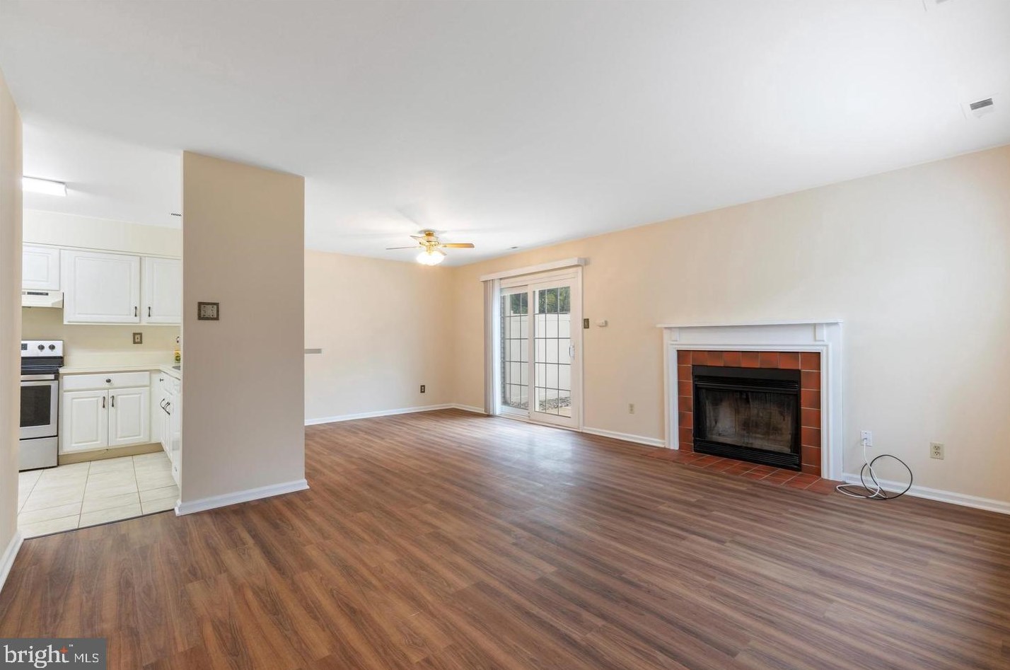 38 Bark Hollow Ln, Horsham, PA 19044