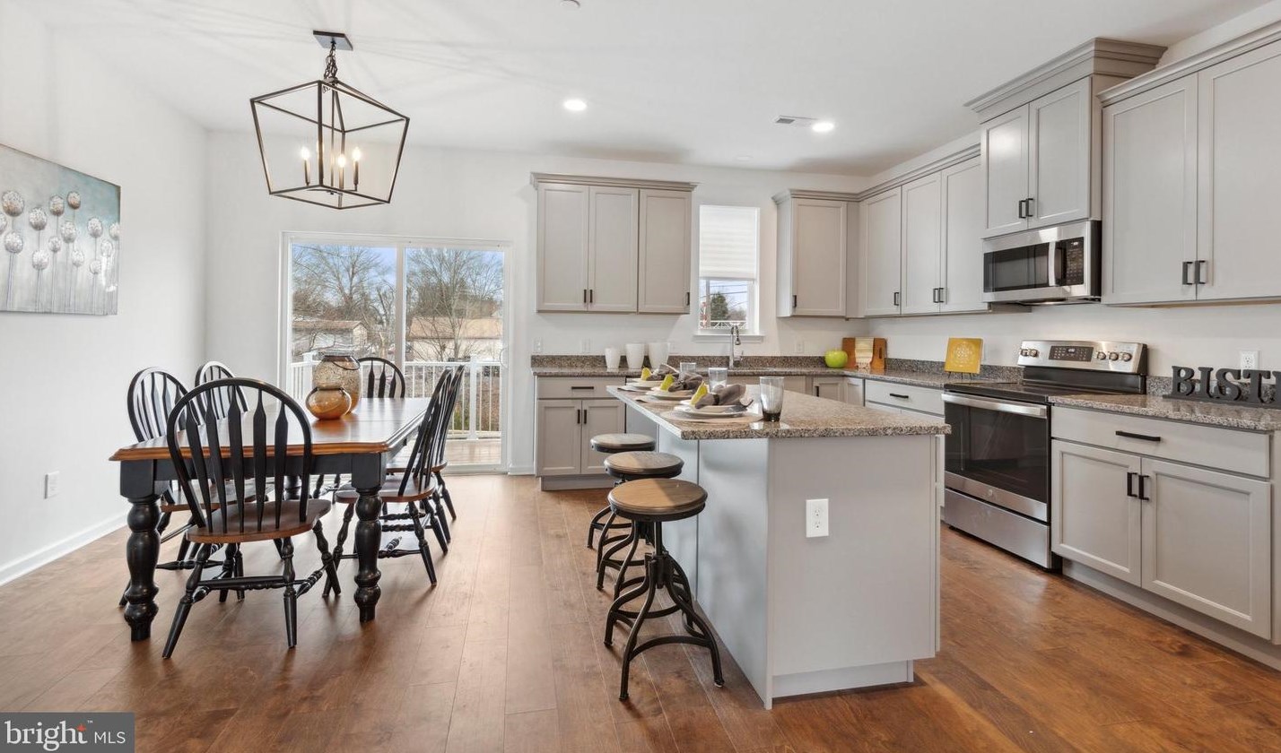 496 N 2nd N Second St, Souderton, PA 18964
