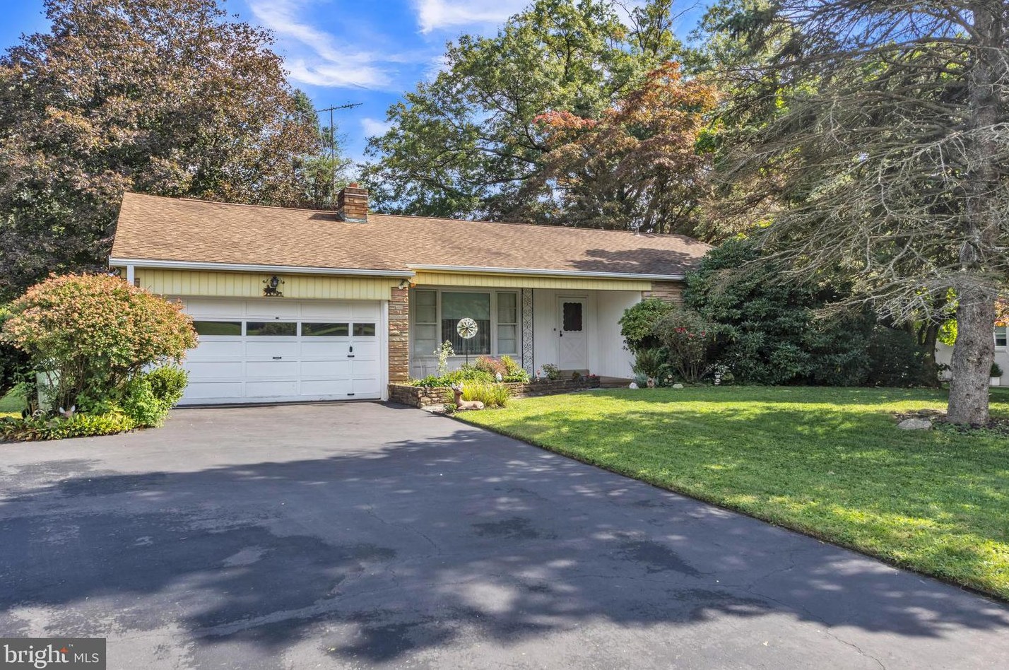 1431 Stephen Rd, Meadowbrook, PA 19046-2533
