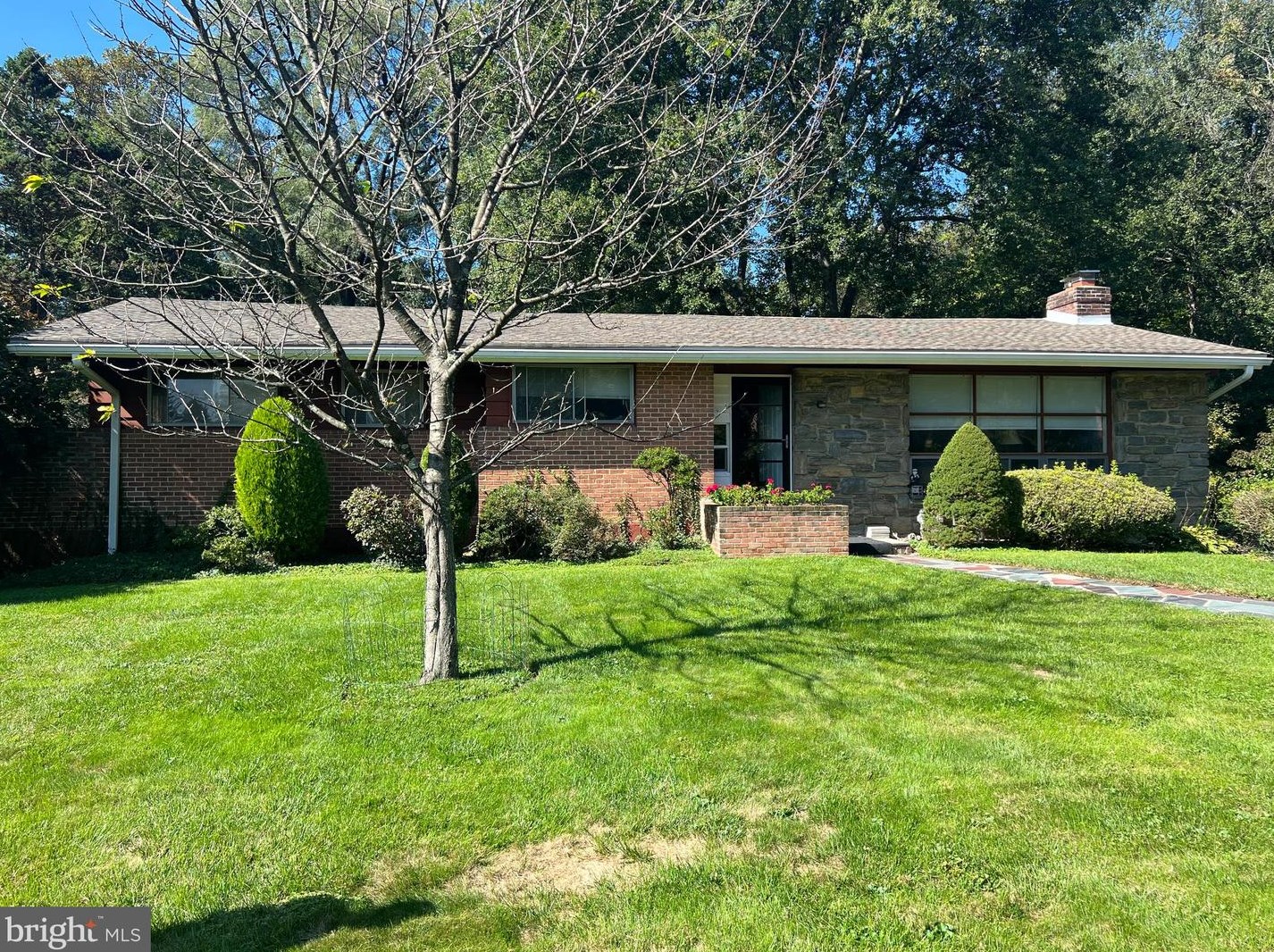 846 Beverly Rd, Meadowbrook, PA 19046-3304