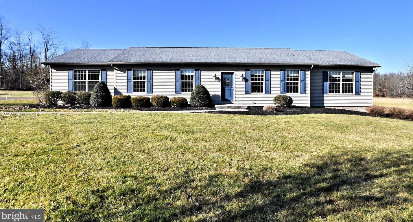1443 Perkiomenville Rd, Perkiomenville, PA 18074