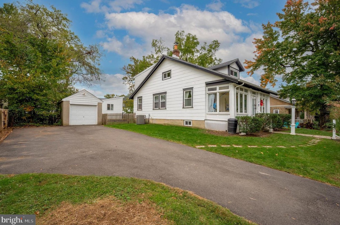 409 Maple Ave, Ardsley, PA 19038-2224