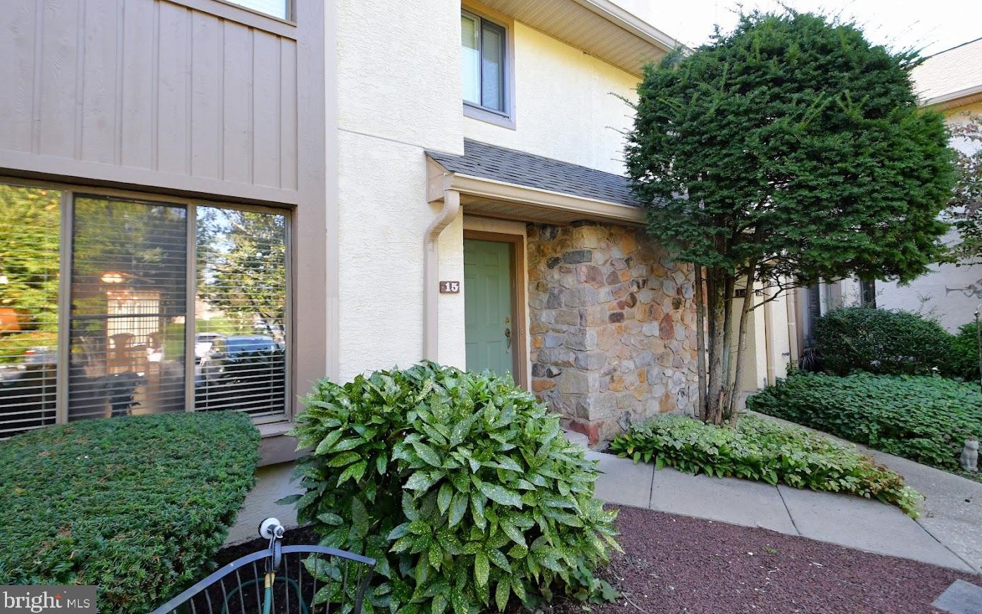 15 Highgate Ln, Blue Bell, PA 19422