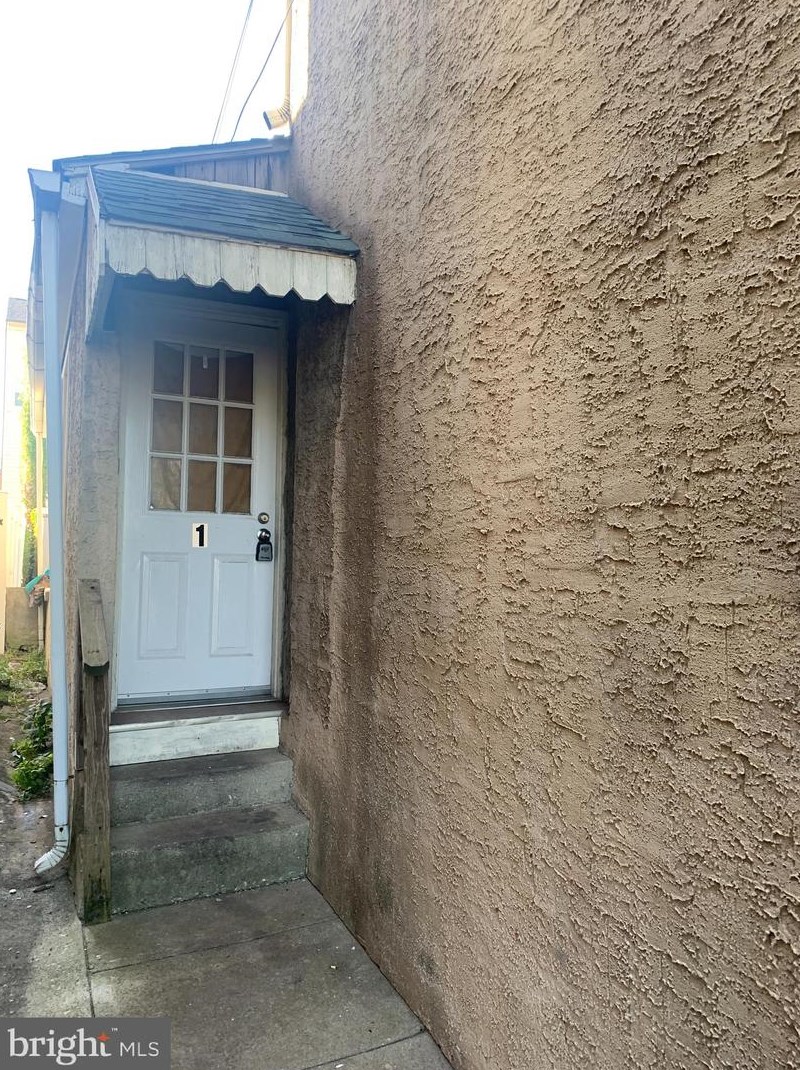 46 E 4th St #apartment 1, Norristown, PA 19405