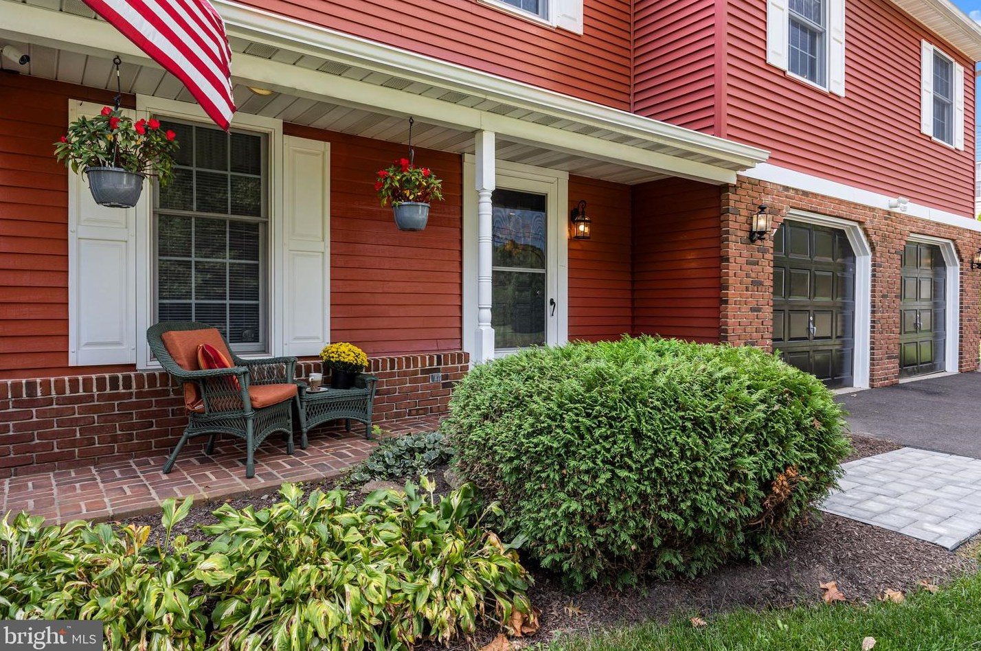 556 Yoder Rd, Harleysville, PA 19438