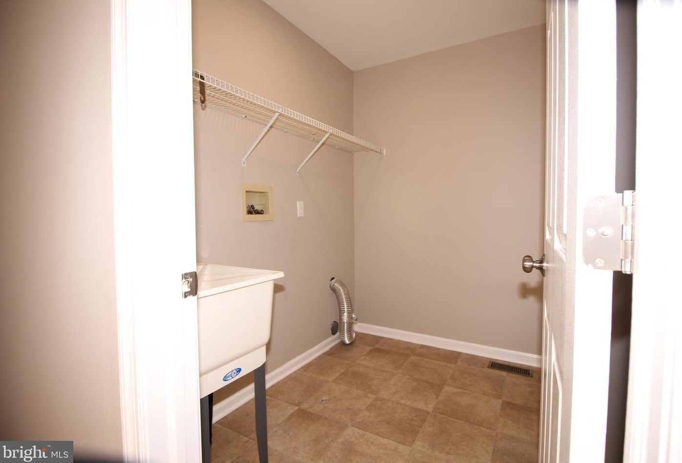 614 Ascot Ct, North Wales PA  19454-4523 exterior