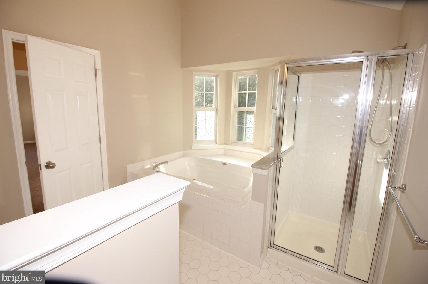 614 Ascot Ct, North Wales PA  19454-4523 exterior