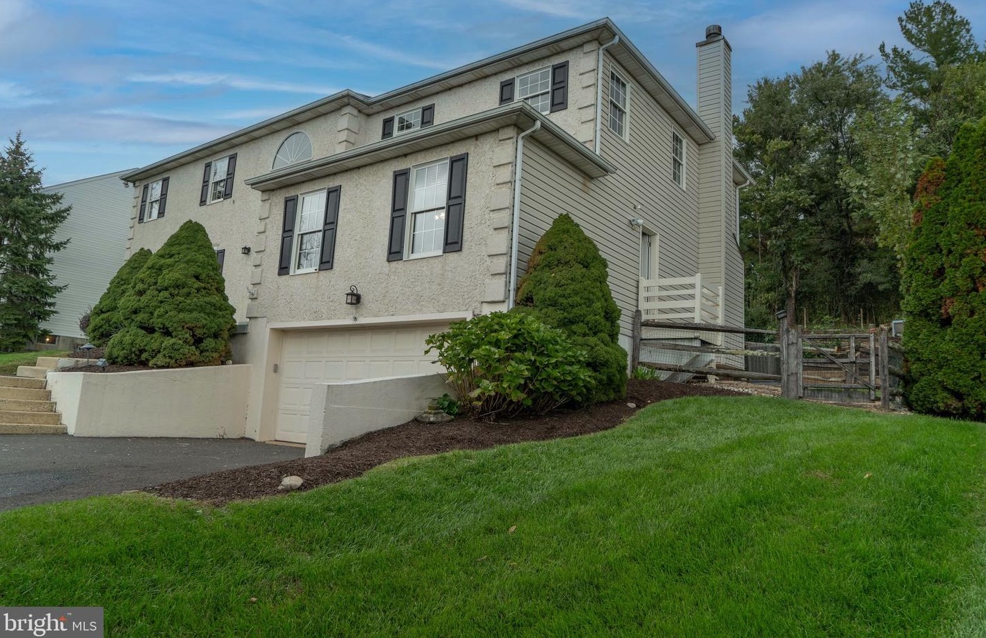 2406 Donna Ln, Pottstown, PA 19464