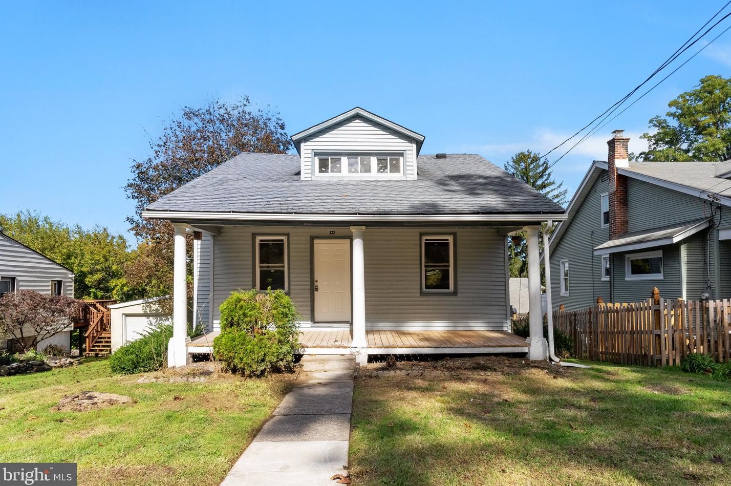 734 Edge Hill Rd, Ardsley, PA 19038