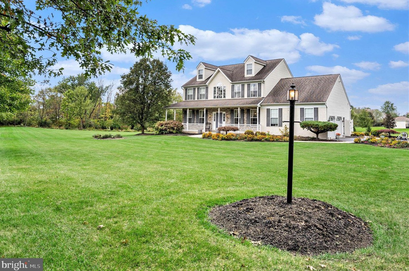 309 Clover Ln, Perkiomenville, PA 18074