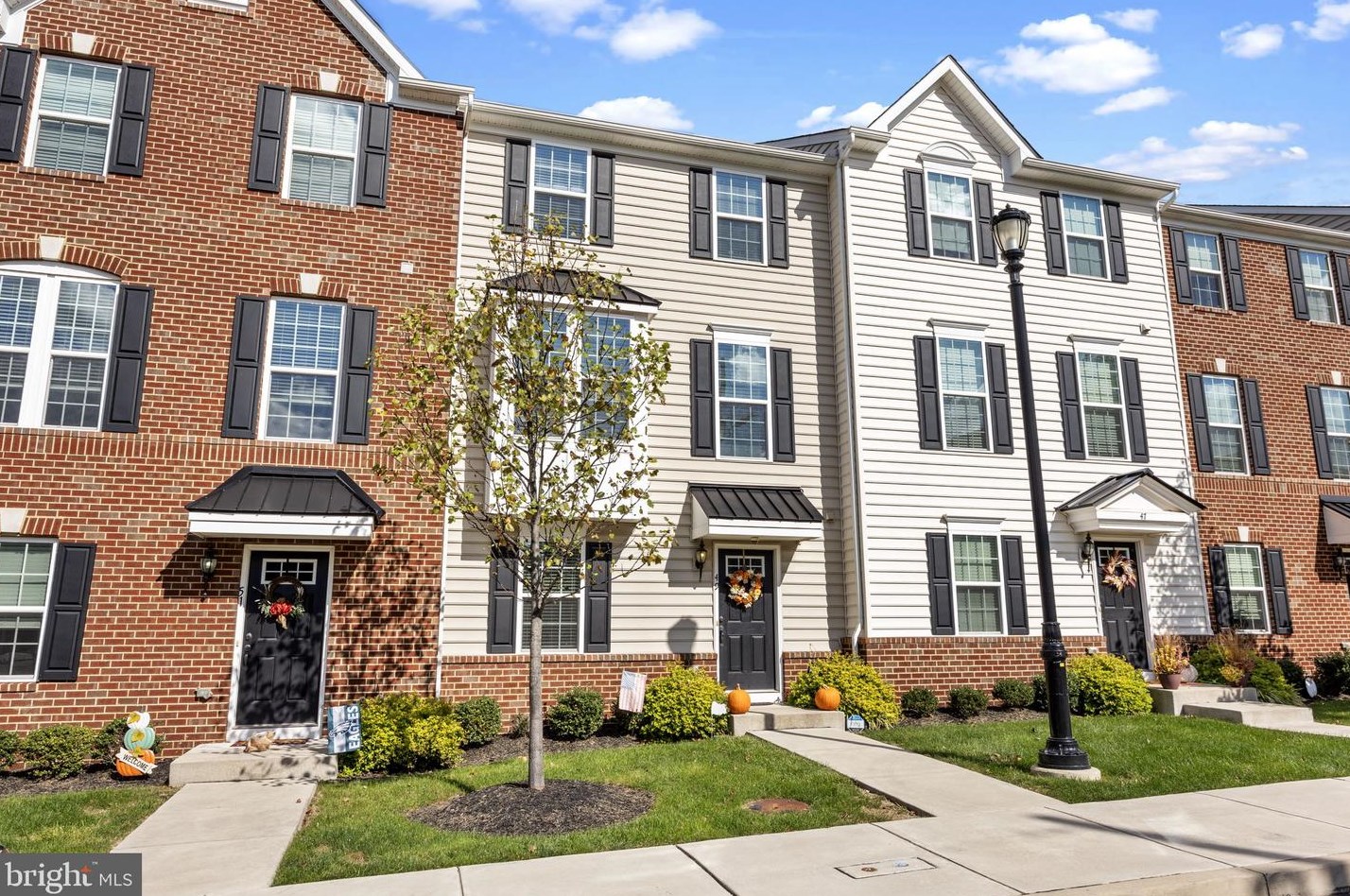 49 N School Ln #6, Souderton, PA 18964