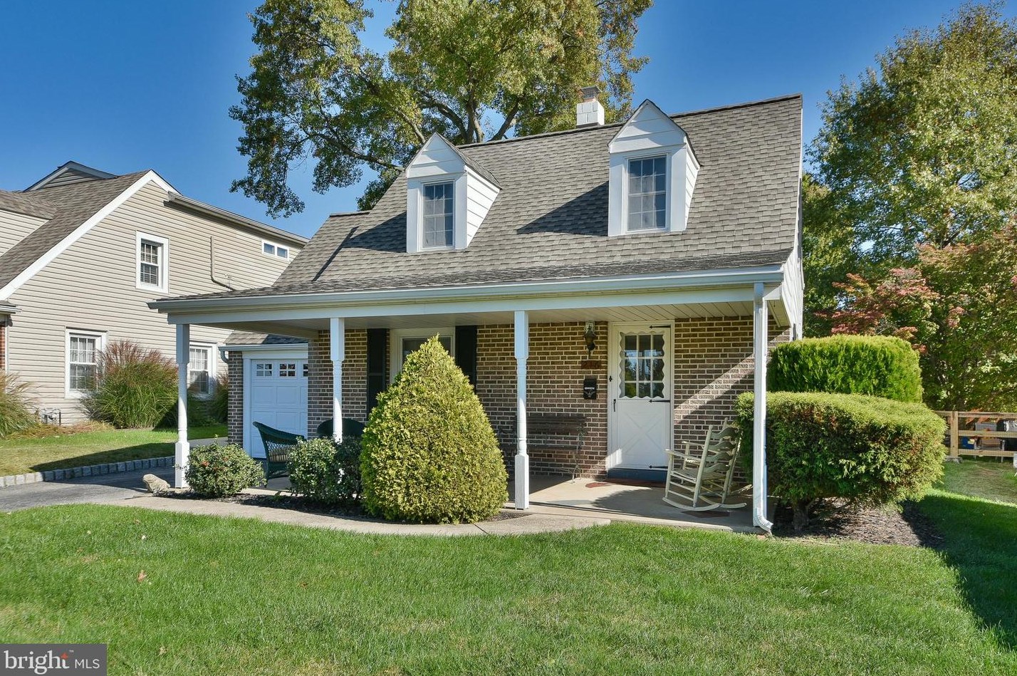 216 Oreland Mill Rd, Oreland, PA 19075-1604
