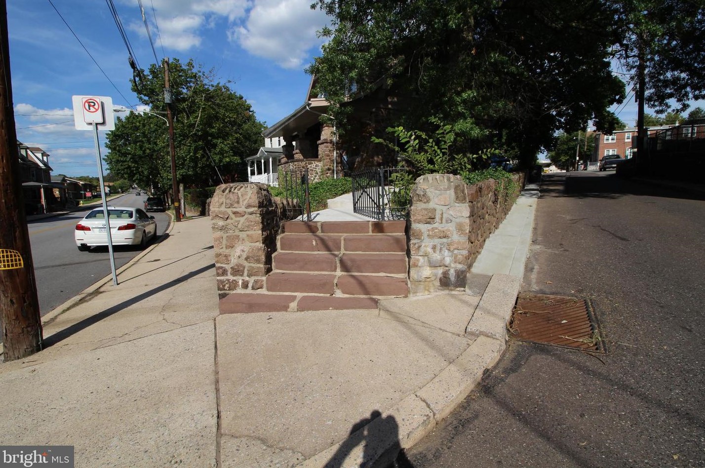 260 N Hanover St, Pottstown, PA 19464