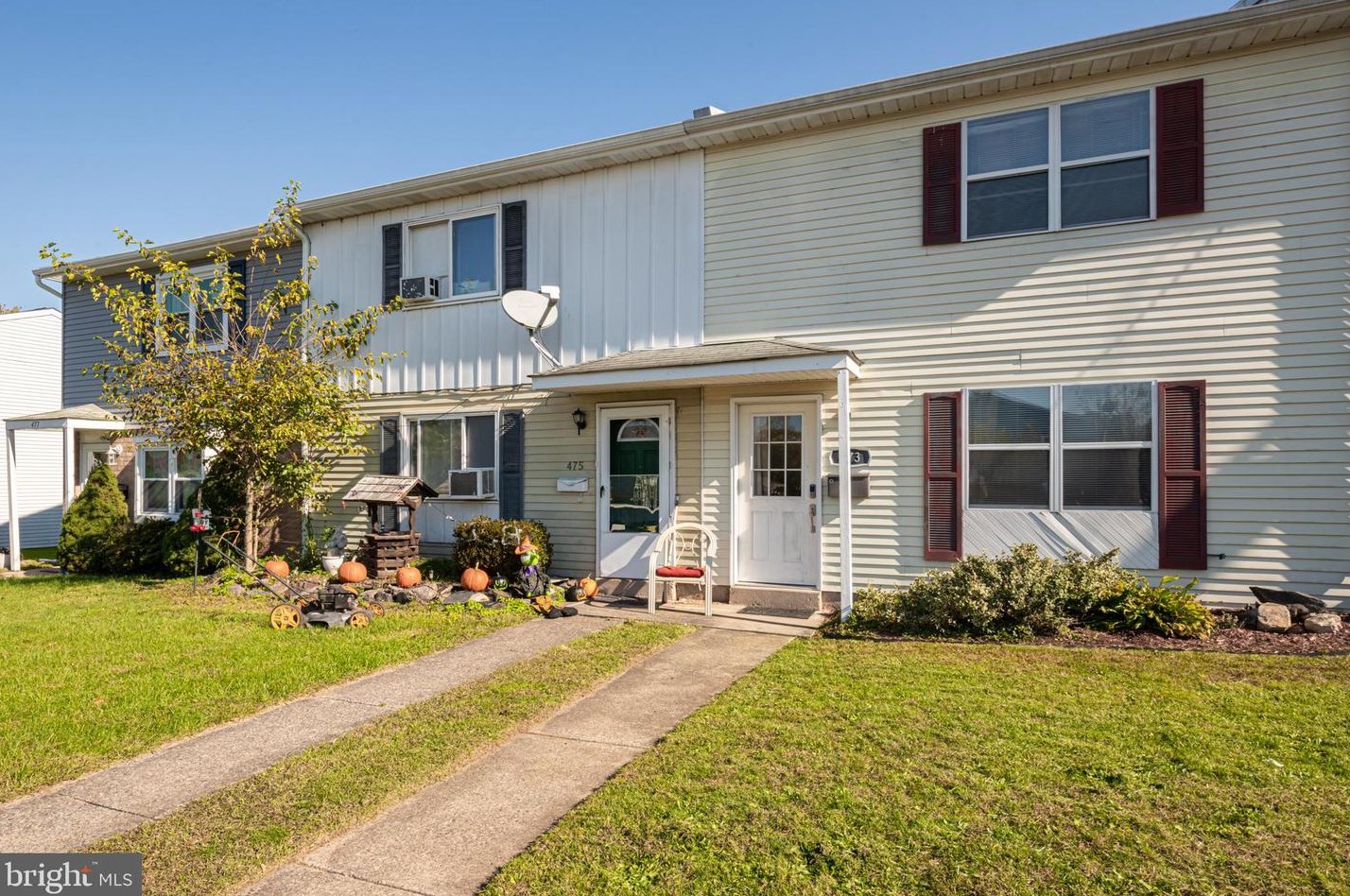 473 Colonial Dr, East Greenville, PA 18041-1718