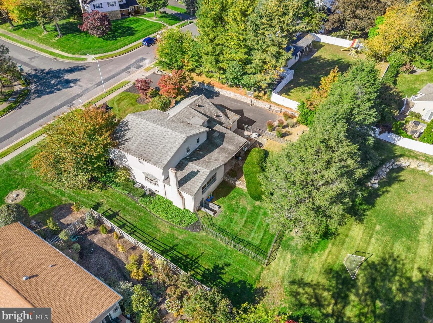 1209 Gantt Dr, Huntingdon Valley, PA 19006