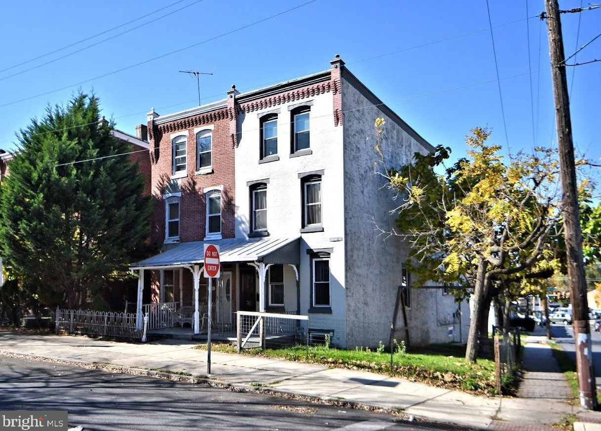 1053 Cherry St, Norristown, PA 19401