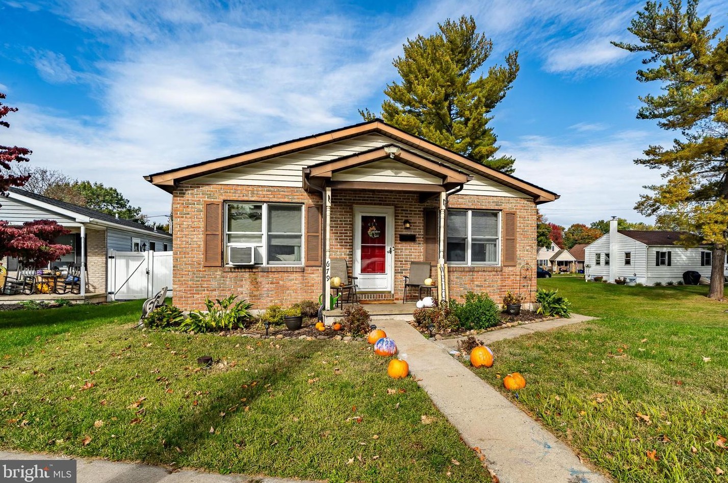 679 Spruce St, Pottstown, PA 19464