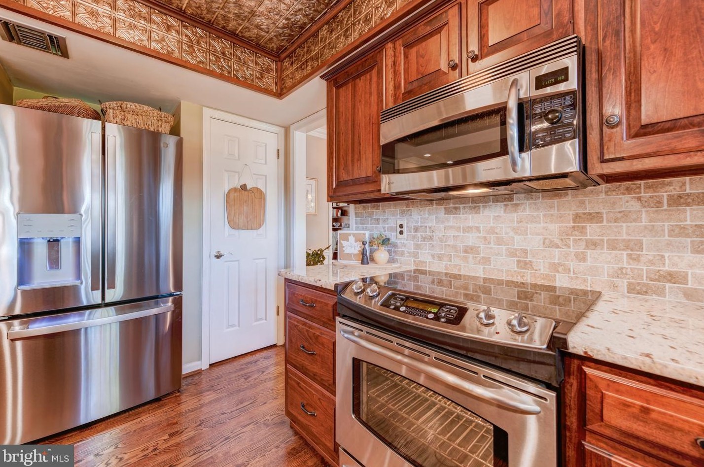 616 Shearer St, North Wales PA 19454-2610 exterior